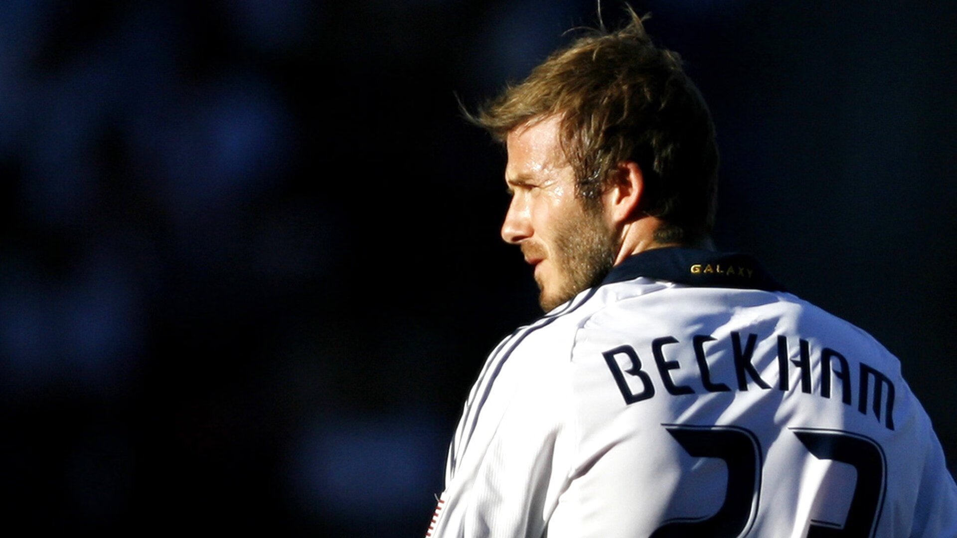 爱游戏全站注册-西甲：马德里双雄激烈争夺，积分差距逐渐缩小，马德里竞技西甲直播赛